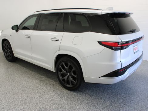 Used 2026 Lexus TX 500h AWD w/ Technology Package image 8