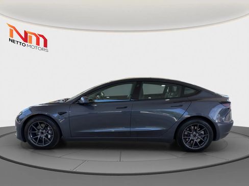 Used 2023 Tesla Model 3 Standard Range RWD image 2