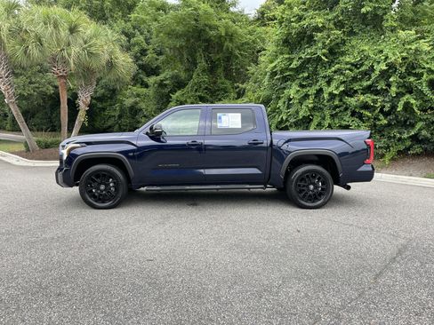 Used 2025 Toyota Tundra Limited AWD/4WD image 6