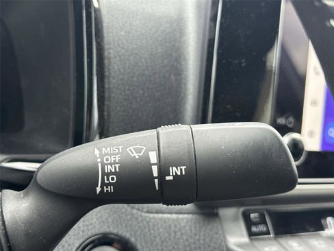 Used 2025 Toyota Camry SE AWD/4WD image 21
