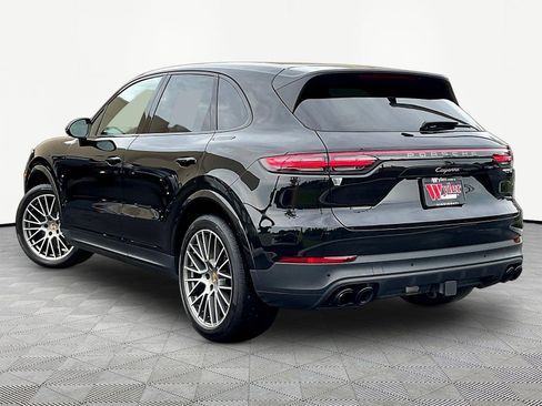 Used 2023 Porsche Cayenne Platinum Edition AWD/4WD image 4