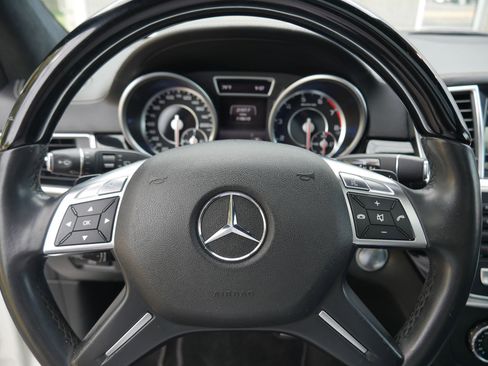 Used 2014 Mercedes-Benz GL 63 AMG 4MATIC image 56