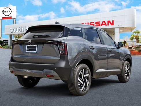 New 2026 Nissan Kicks SV image 4