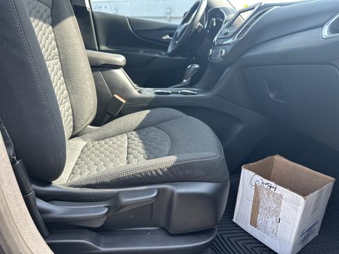 Used 2019 Chevrolet Equinox LT FWD image 15