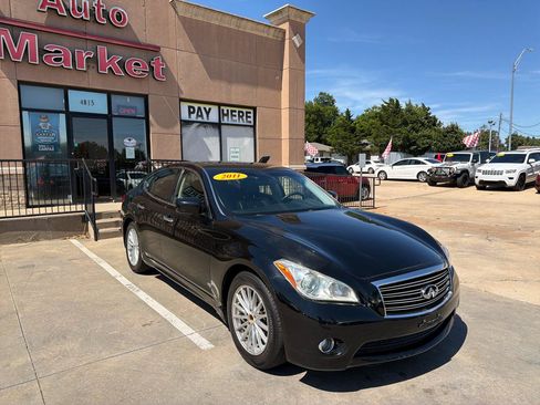 Used 2011 INFINITI M37 w/ Premium Pkg RWD image 3