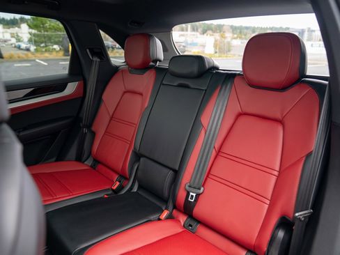 New 2026 Porsche Cayenne AWD/4WD image 23