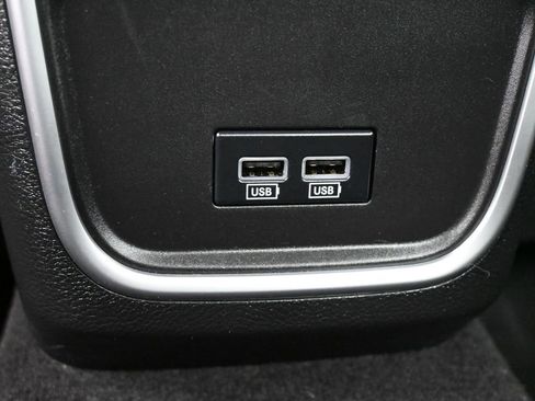 Used 2019 Dodge Charger SXT image 15