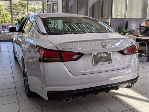 New 2025 Nissan Altima 2.5 SR w/ SR Premium Package image 4