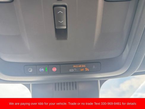 Used 2025 Chevrolet Tahoe Premier AWD/4WD image 24