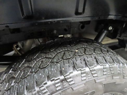 Used 2024 Ford F150 XLT w/ XLT Black Appearance Package image 38