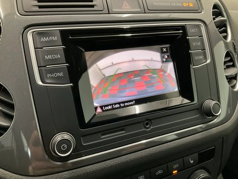 Used 2016 Volkswagen Tiguan S FWD image 14