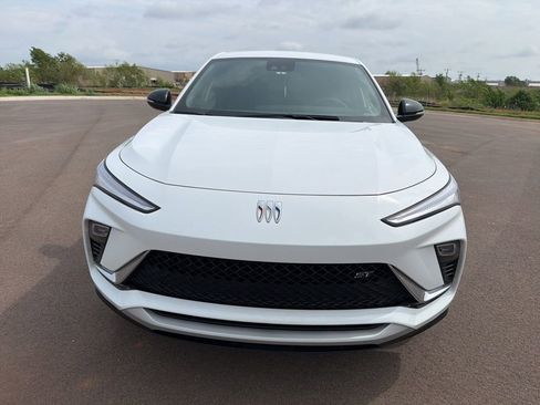 Used 2025 Buick Envista Sport Touring w/ Convenience I Package image 2