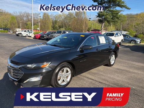 Used 2023 Chevrolet Malibu LT image 1