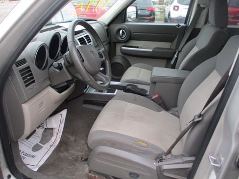 Used 2008 Dodge Nitro SLT image 11