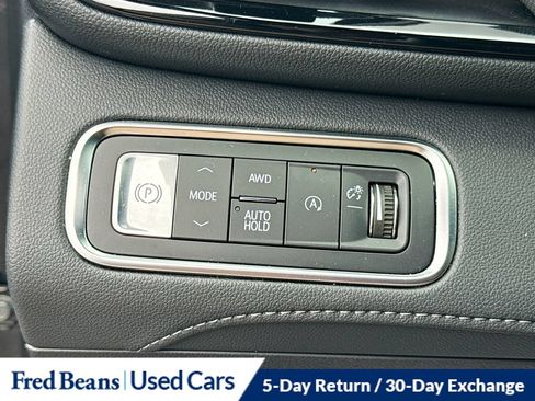 Used 2026 Buick Enclave Preferred AWD/4WD image 15
