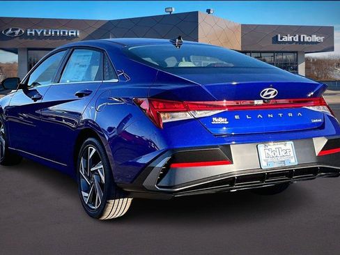 New 2026 Hyundai Elantra Limited image 3