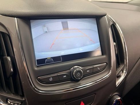 Certified 2019 Chevrolet Cruze LT w/ LT Fleet Convenience Package FWD image 12