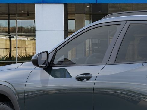 New 2026 Chevrolet Trax LT FWD image 13