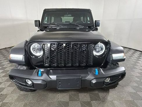 Used 2023 Jeep Wrangler Unlimited w/ Cold Weather Group AWD/4WD image 8