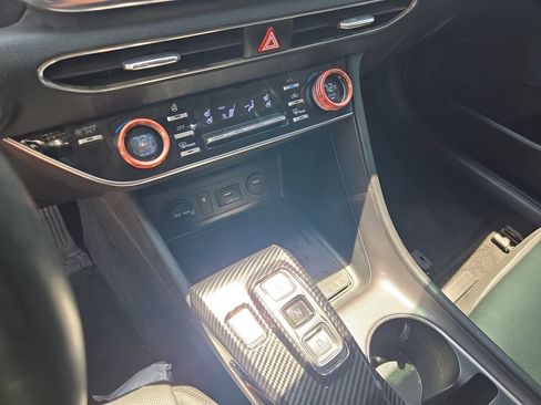 Used 2022 Hyundai Sonata Limited FWD image 13