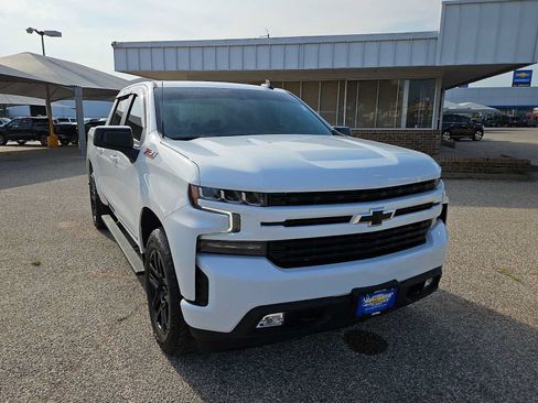 Used 2021 Chevrolet Silverado 1500 RST w/ LPO, Blackout Package AWD/4WD image 2