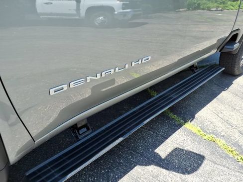New 2026 GMC Sierra 2500 Denali Ultimate AWD/4WD image 17