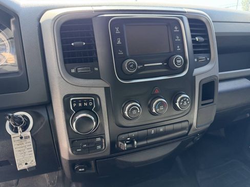Used 2019 RAM 1500 Tradesman w/ Chrome Appearance Group AWD/4WD image 10