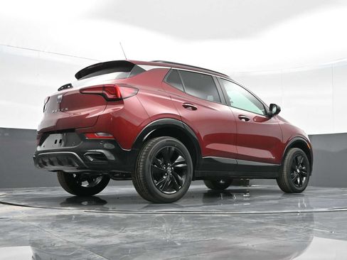 Used 2025 Buick Encore GX Sport Touring w/ Advanced Technology Package AWD/4WD image 33