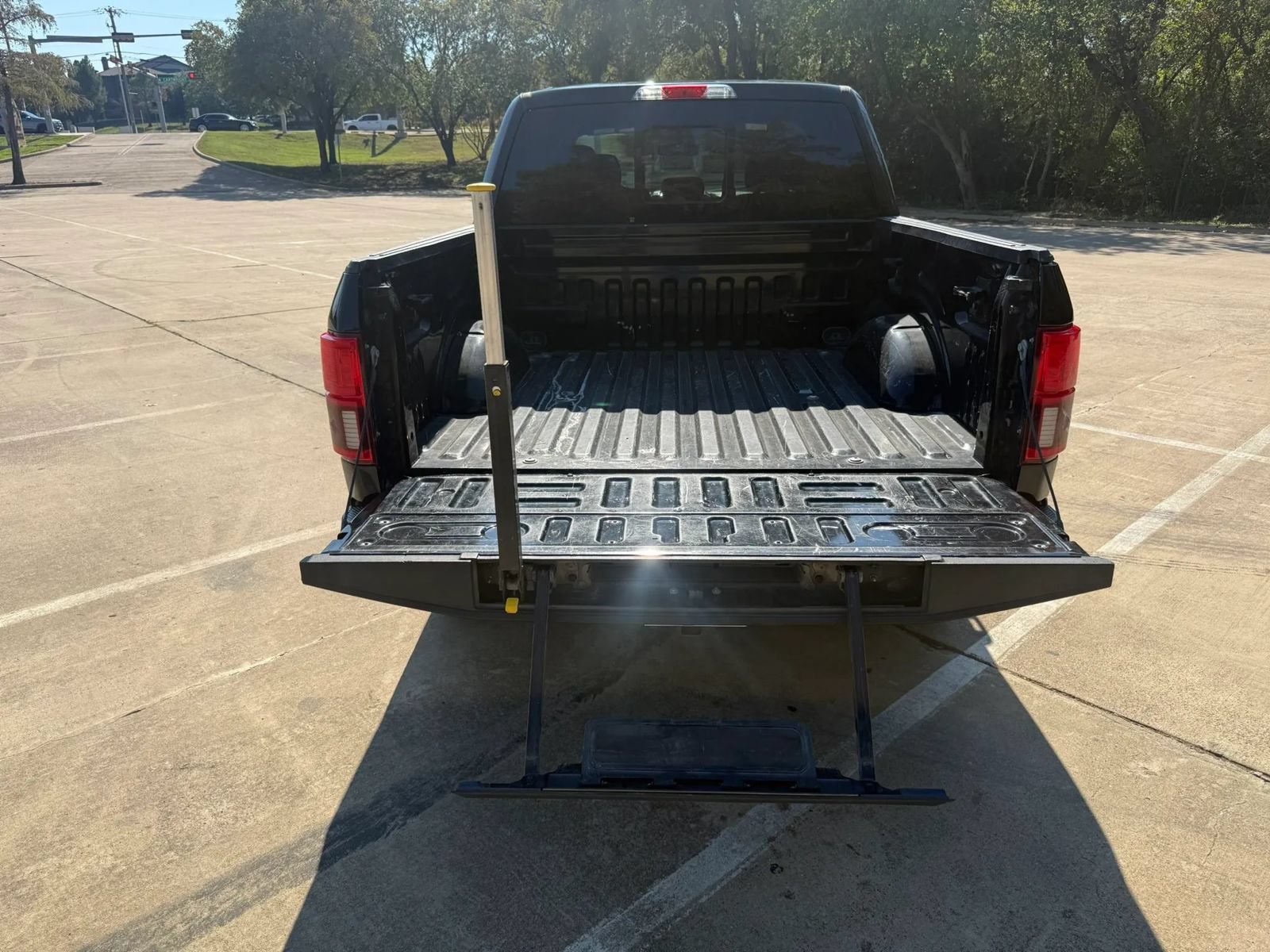 Used 2020 Ford F150 XLT w/ Equipment Group 302A Luxury AWD/4WD image 6