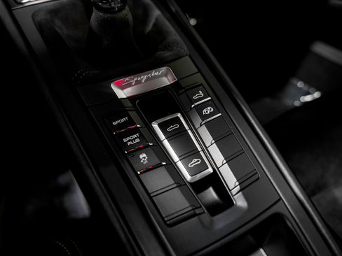 Used 2016 Porsche Boxster Spyder image 15