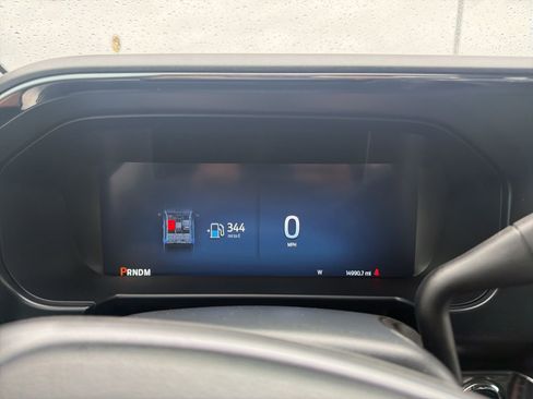 Used 2025 Ford F250 Lariat w/ FX4 Off-Road Package image 16