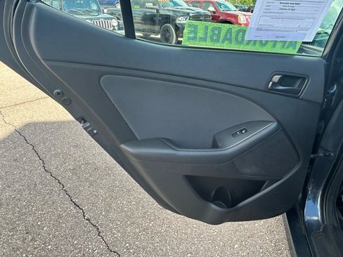 Used 2015 Kia Optima LX FWD image 13