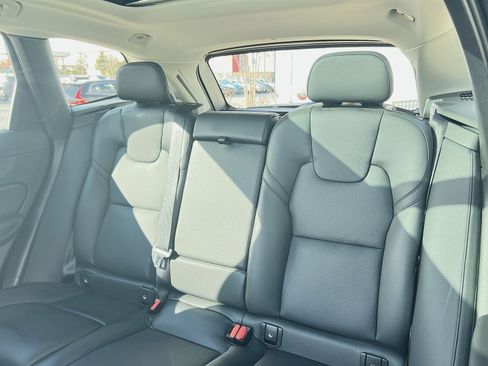Certified 2023 Volvo XC60 B5 Plus w/ Protection Package Premier image 25