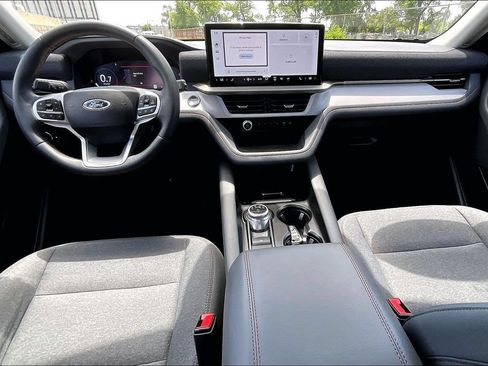 Certified 2025 Ford Explorer Active AWD/4WD image 14