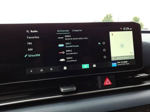 Used 2025 Kia Carnival EX FWD image 31