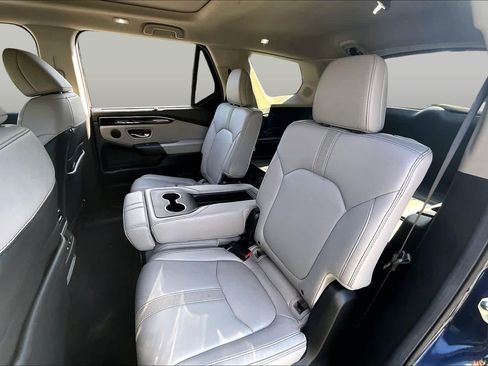 Certified 2025 Honda Pilot Touring image 51