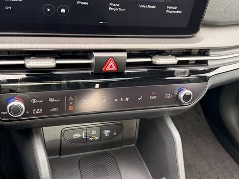New 2026 Kia Sportage X-Line w/ X-Line Premium Package AWD/4WD image 20