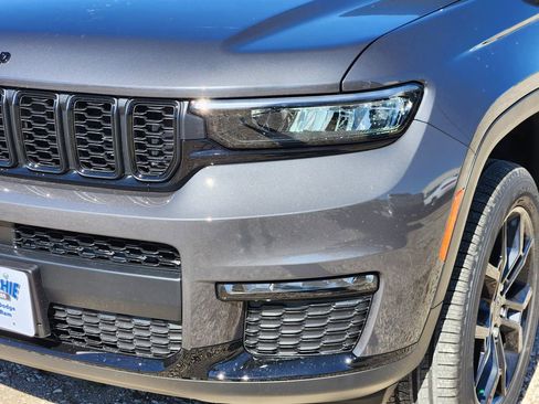 New 2025 Jeep Grand Cherokee L Limited image 5