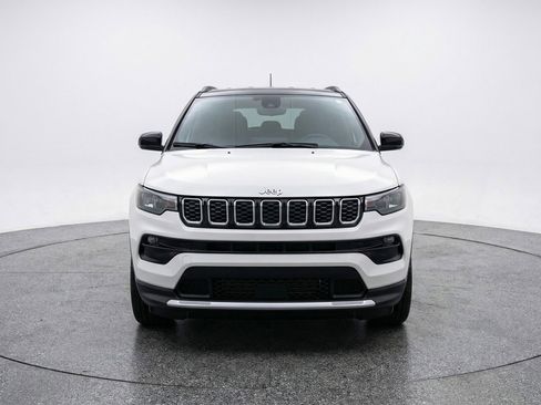 Used 2025 Jeep Compass Limited image 2