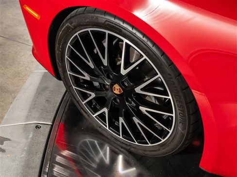 Certified 2025 Porsche Panamera image 15