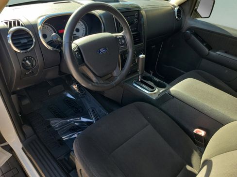Used 2010 Ford Explorer Sport Trac XLT image 15
