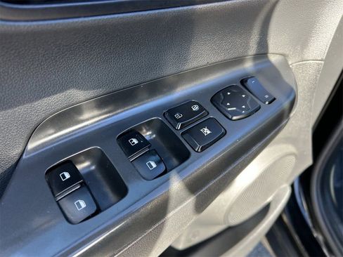 Used 2021 Hyundai Kona SE image 28