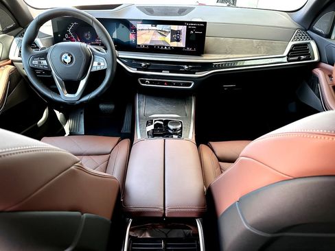 New 2026 BMW X5 xDrive40i w/ Climate Comfort Package image 17