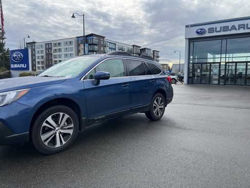 Used 2019 Subaru Outback 3.6R Limited w/ Popular Package #2 image 3
