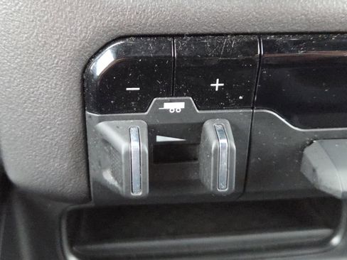 Used 2021 RAM 1500 Big Horn image 5