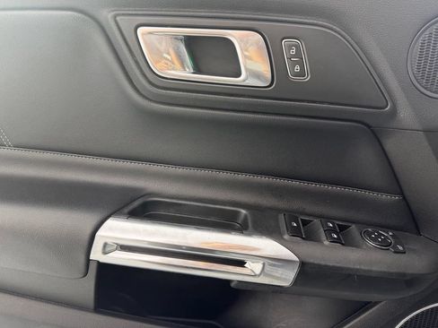 Used 2022 Ford Mustang Premium RWD image 17