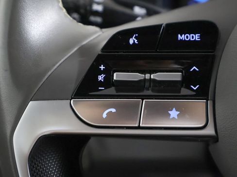 Certified 2025 Hyundai Elantra Sport FWD image 33