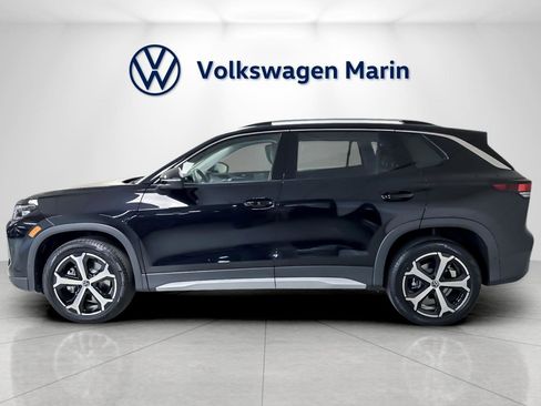 New 2026 Volkswagen Tiguan SE image 2