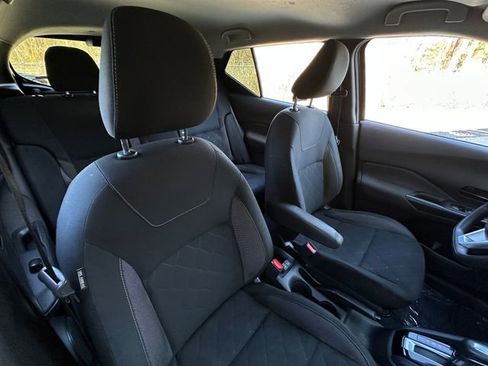 Used 2020 Nissan Kicks S image 31