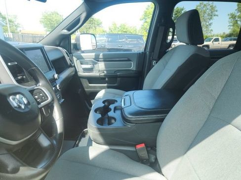Used 2022 RAM 2500 Big Horn AWD/4WD image 4